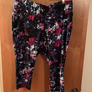 Livi Active Capri Leggings